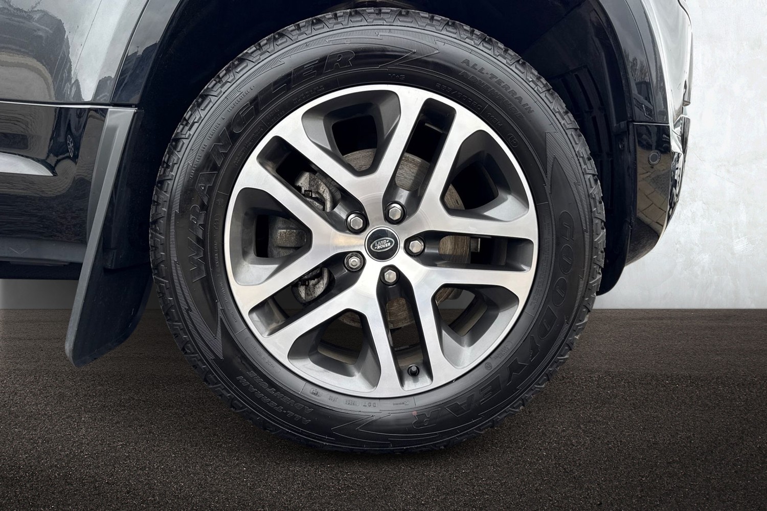 Used Land Rover Defender 2025 for sale - 77415347: Photo 9