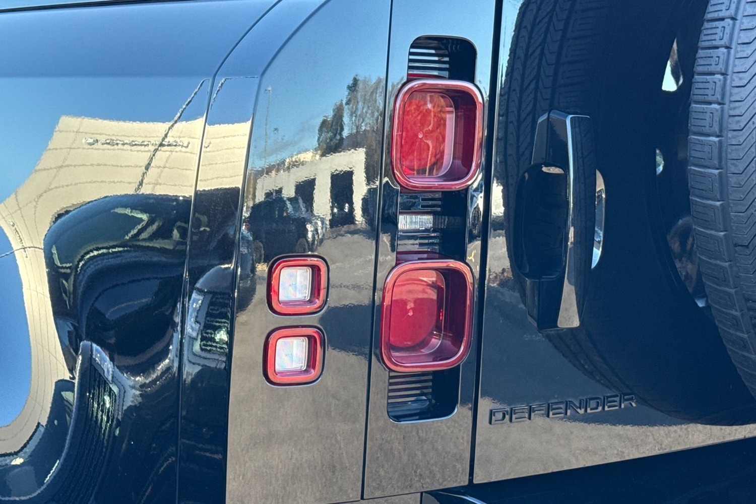 Used Land Rover Defender 90 2025 for sale - 76649216: Photo 19