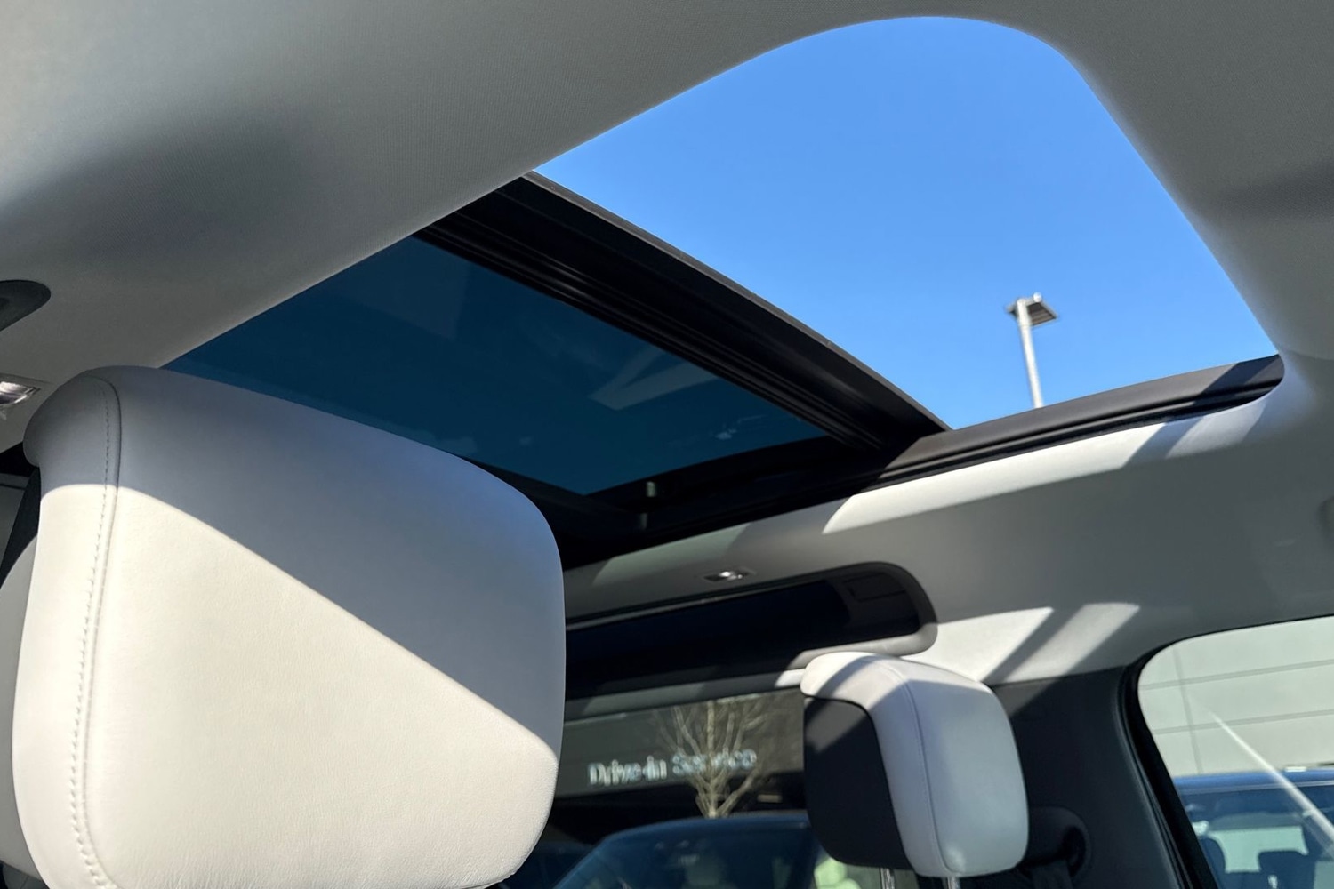 Used Land Rover Defender 90 2025 for sale - 76649216: Photo 31