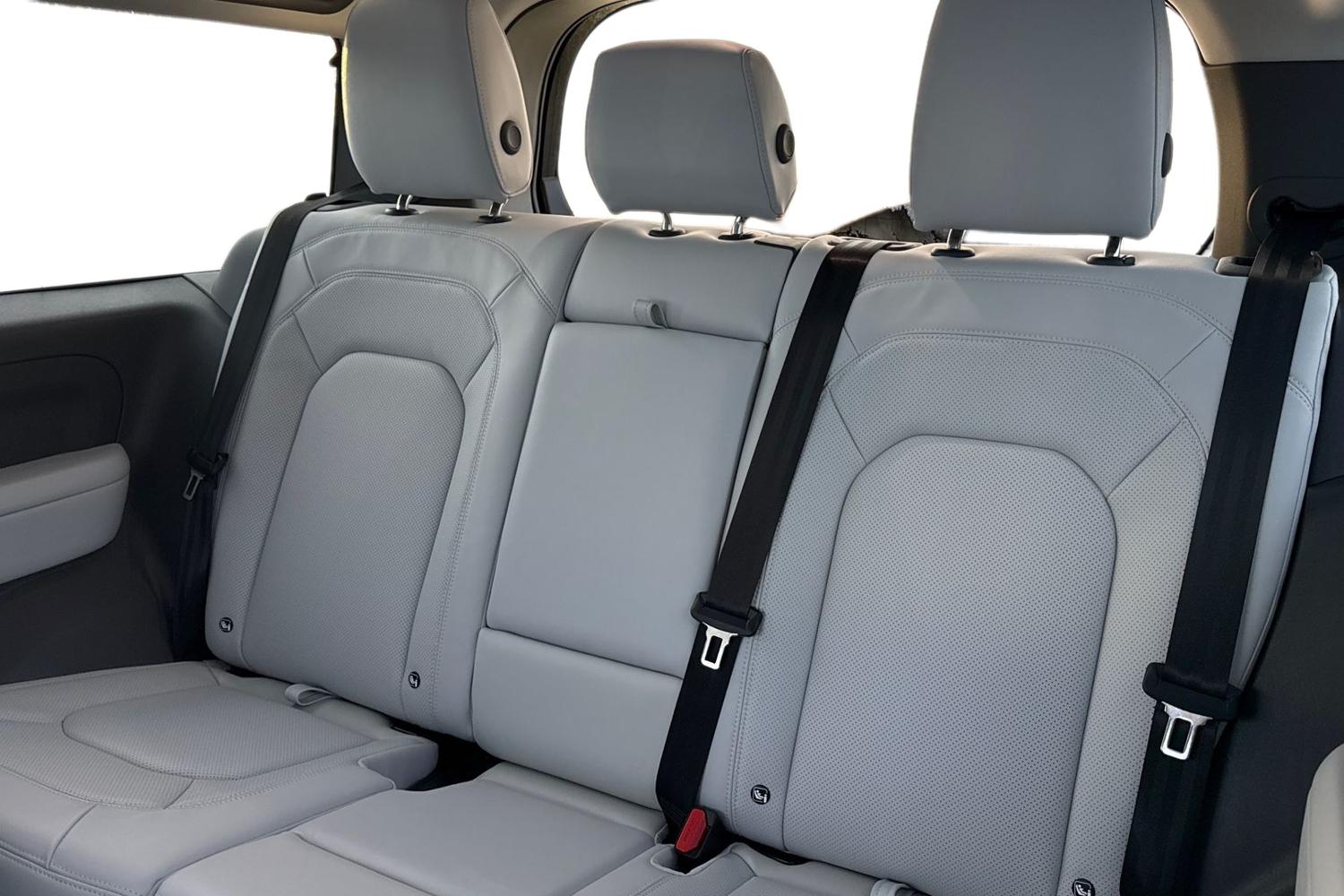 Used Land Rover Defender 90 2025 for sale - 76649216: Photo 4