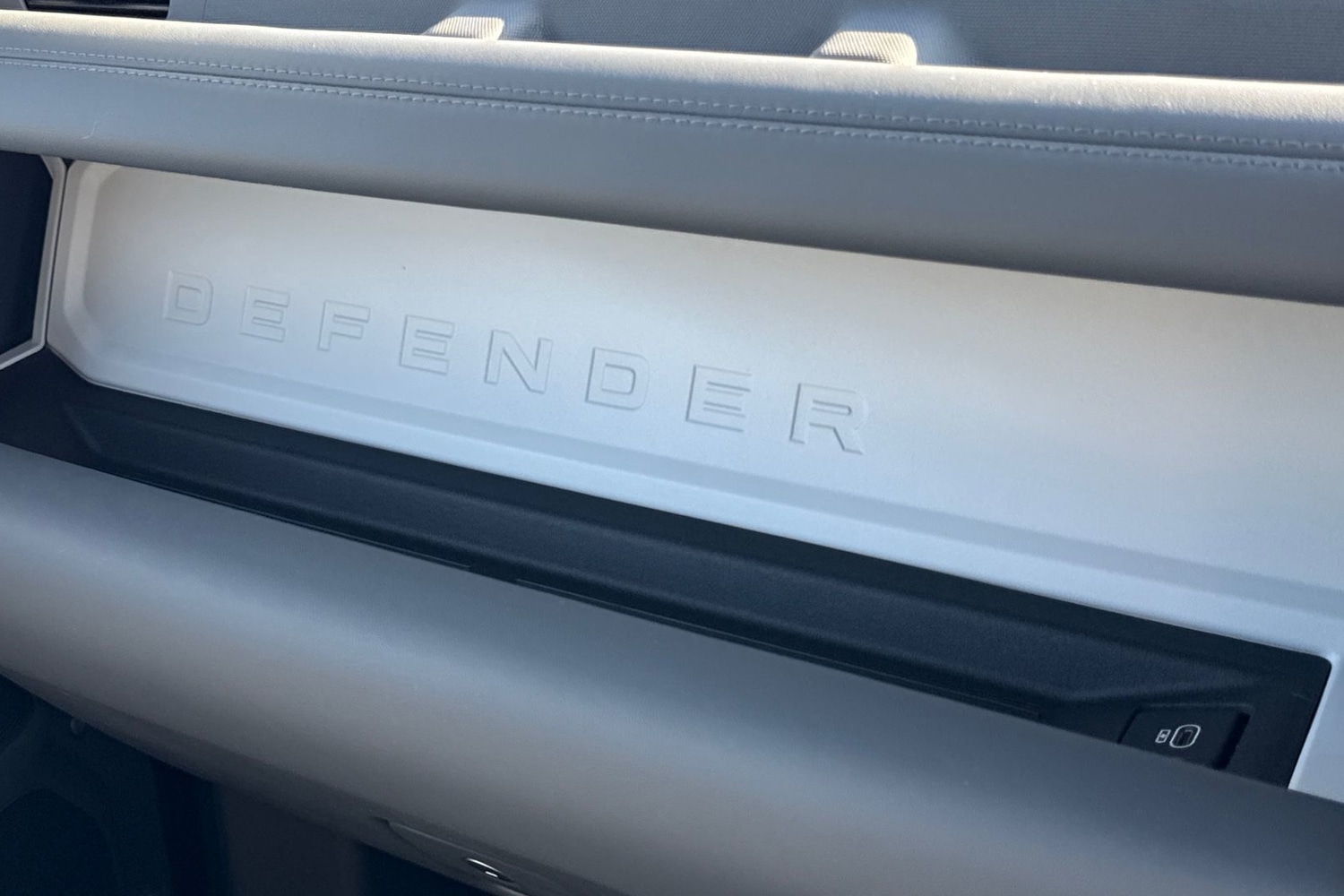 Used Land Rover Defender 90 2025 for sale - 76649216: Photo 45