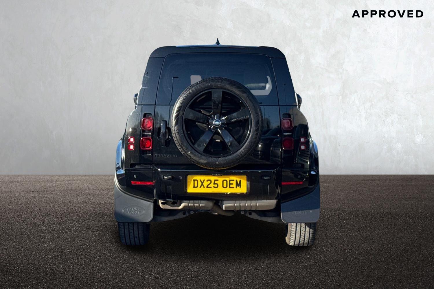 Used Land Rover Defender 90 2025 for sale - 76649216: Photo 6