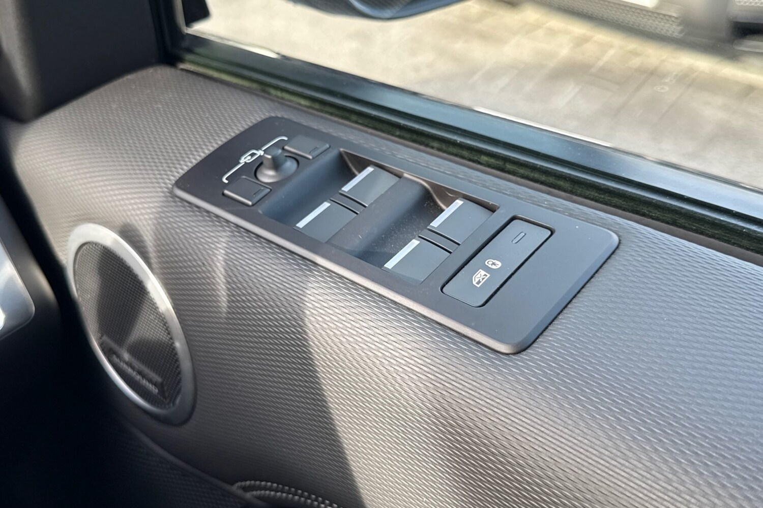 Used Land Rover Discovery 2025 for sale - 77620530: Photo 26