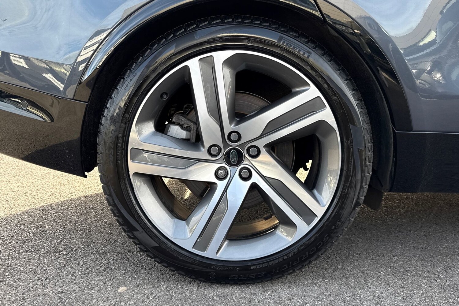 Used Land Rover Discovery 2025 for sale - 77620530: Photo 35