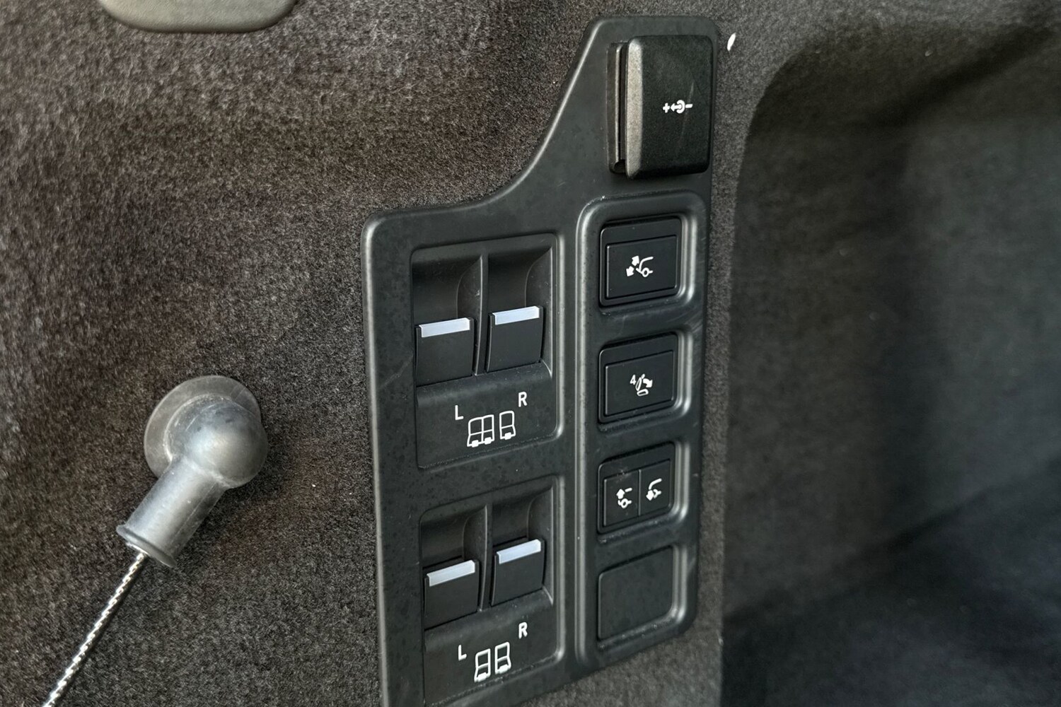 Used Land Rover Discovery 2025 for sale - 77620530: Photo 38