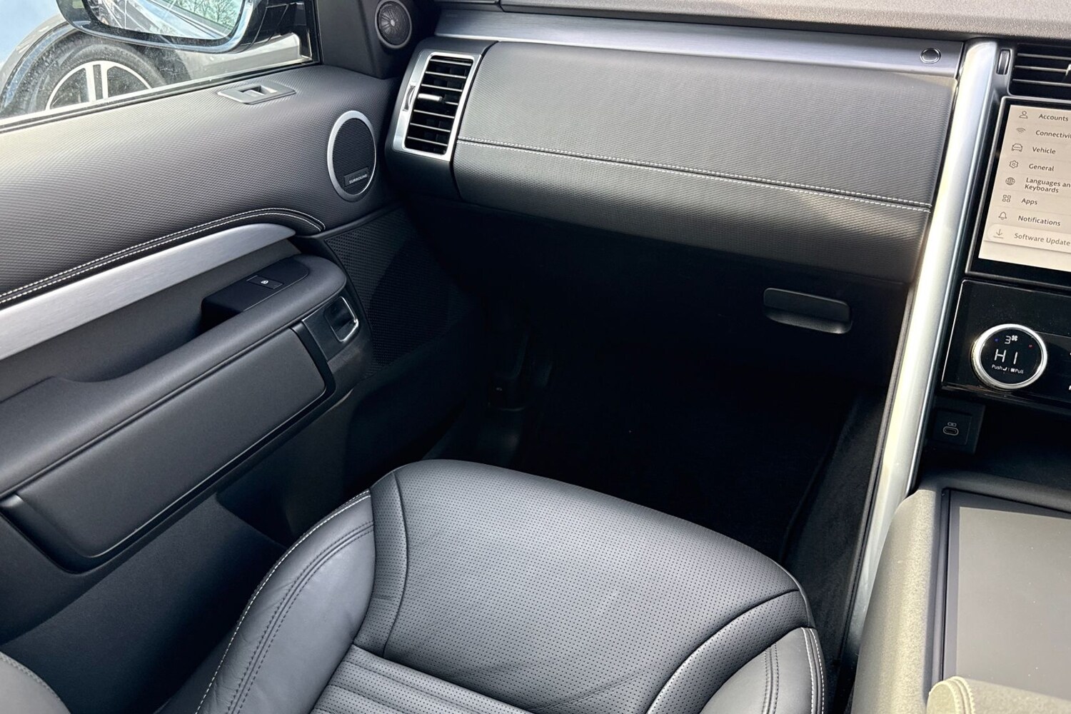 Used Land Rover Discovery 2025 for sale - 77620530: Photo 43