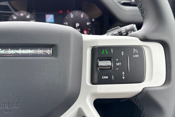 Used Land Rover Defender 110 2025 for sale - 75787251: Photo 18