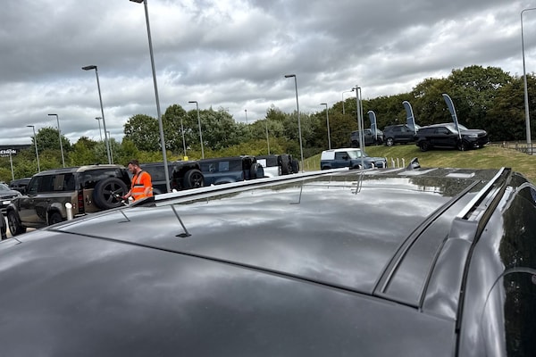 Used Land Rover Defender 110 2025 for sale - 75787251: Photo 23