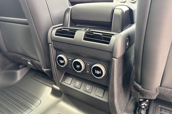 Used Land Rover Defender 110 2025 for sale - 75787251: Photo 27