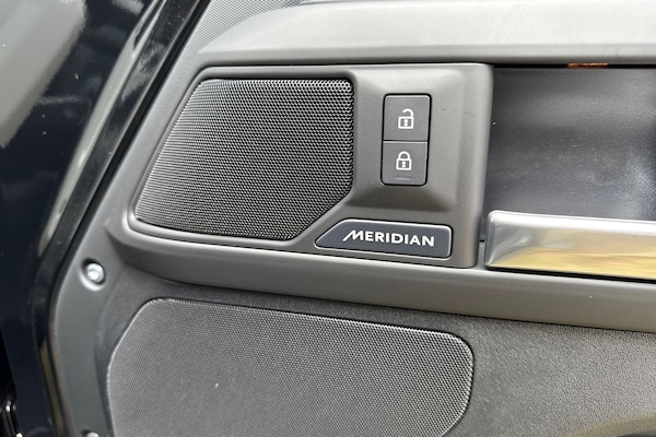 Used Land Rover Defender 110 2025 for sale - 75787251: Photo 28