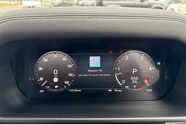 Used Land Rover Defender 110 2025 for sale - 75787251: Photo 31