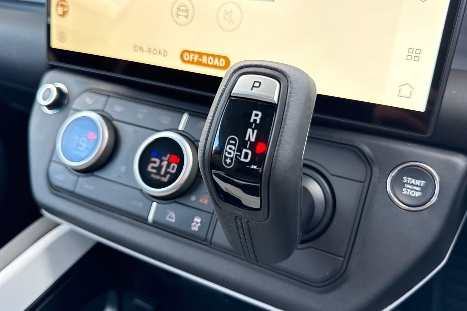 Used Land Rover Defender 90 2026 for sale - 77236051: Photo 13