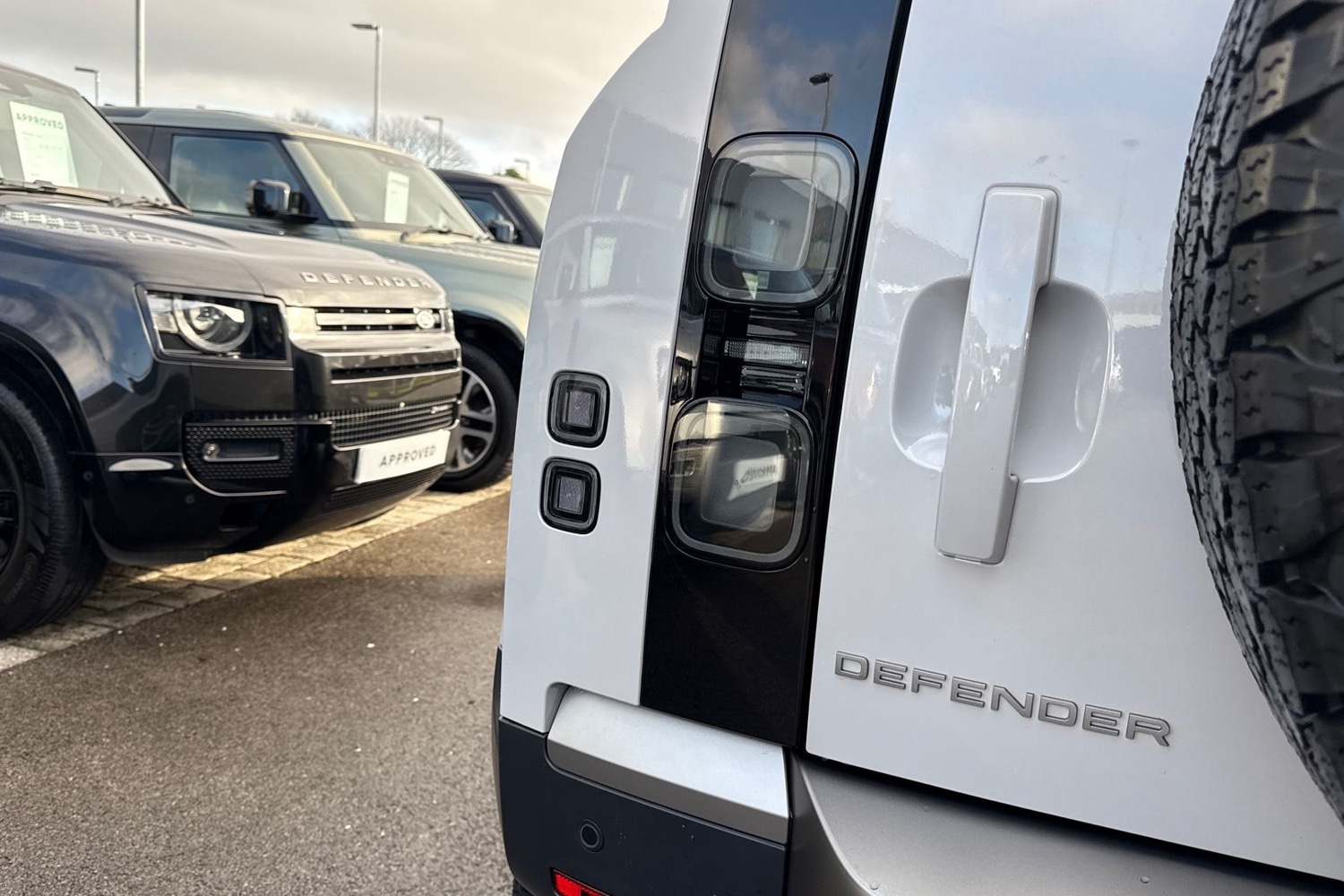 Used Land Rover Defender 90 2026 for sale - 77236051: Photo 26