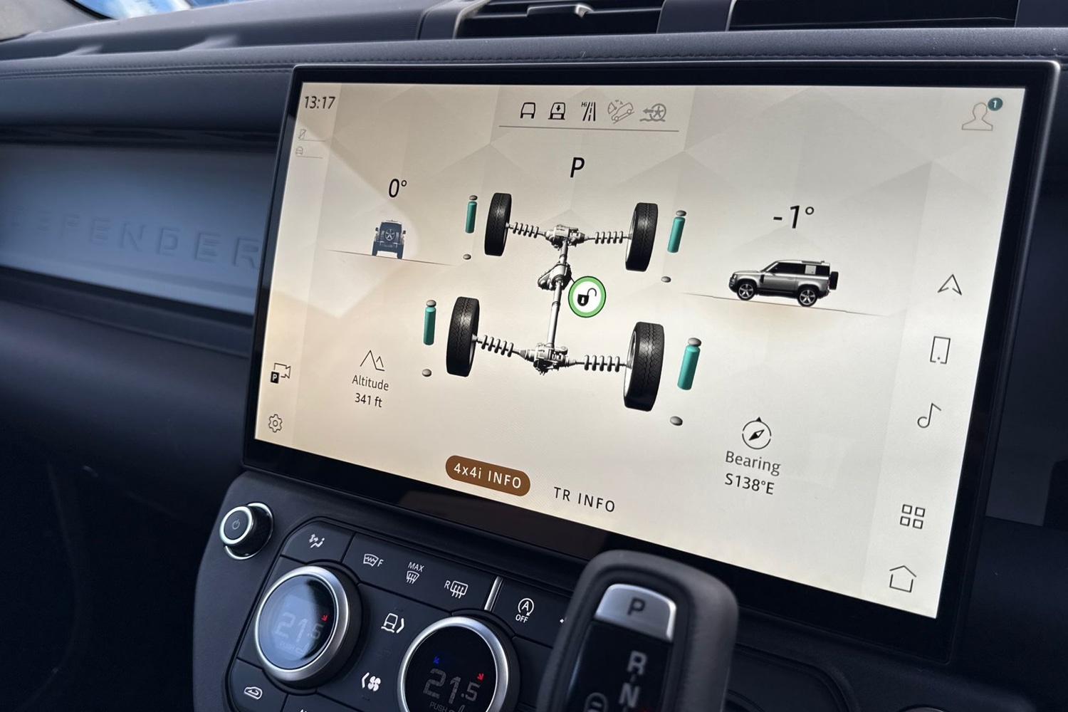 Used Land Rover Defender 90 2026 for sale - 77236051: Photo 36