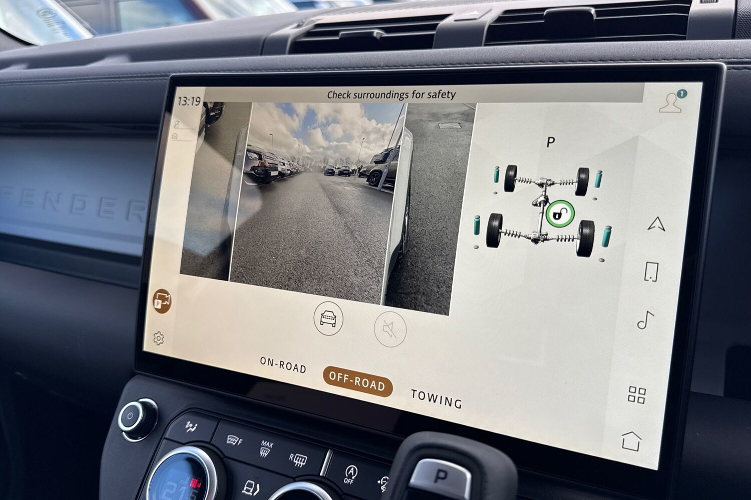 Used Land Rover Defender 90 2026 for sale - 77236051: Photo 42