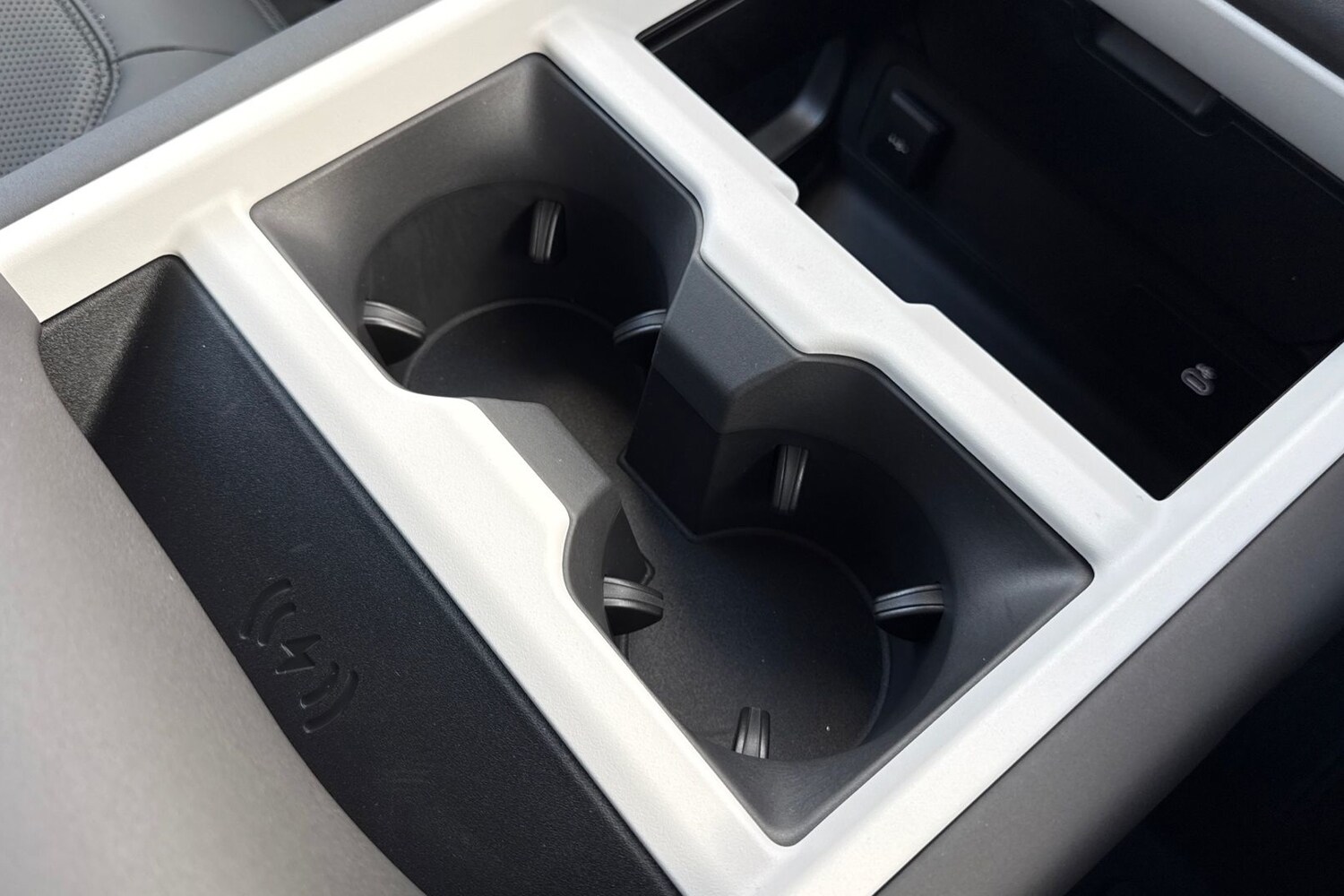 Used Land Rover Defender 90 2026 for sale - 77236051: Photo 45