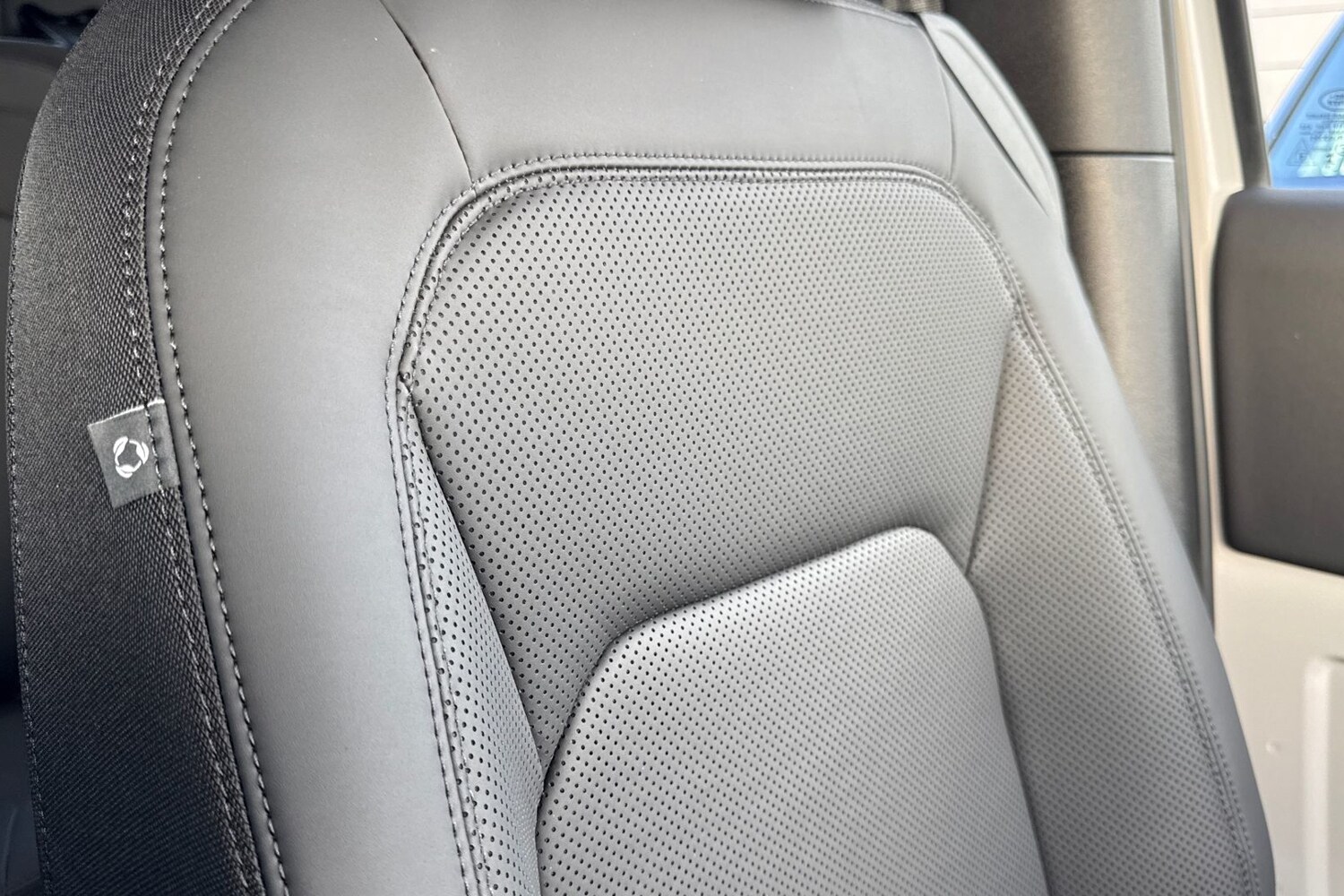 Used Land Rover Defender 90 2026 for sale - 77236051: Photo 48