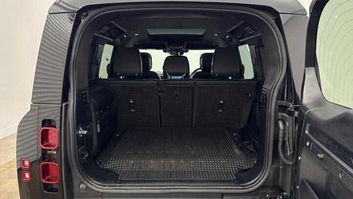 Used Land Rover Defender 110 2024 for sale - 77199641: Photo 11