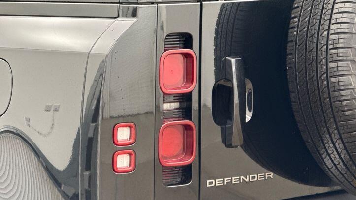 Used Land Rover Defender 110 2024 for sale - 77199641: Photo 19