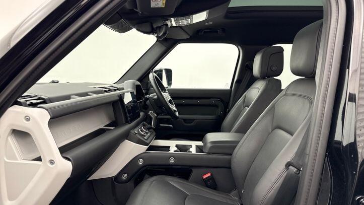 Used Land Rover Defender 110 2024 for sale - 77199641: Photo 3