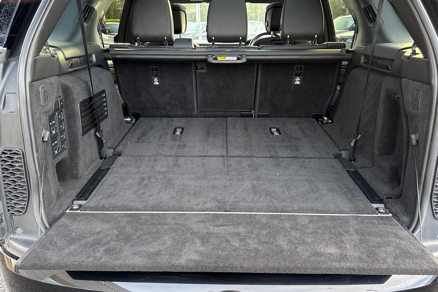 Used Land Rover Discovery 2023 for sale - 76961575: Photo 11