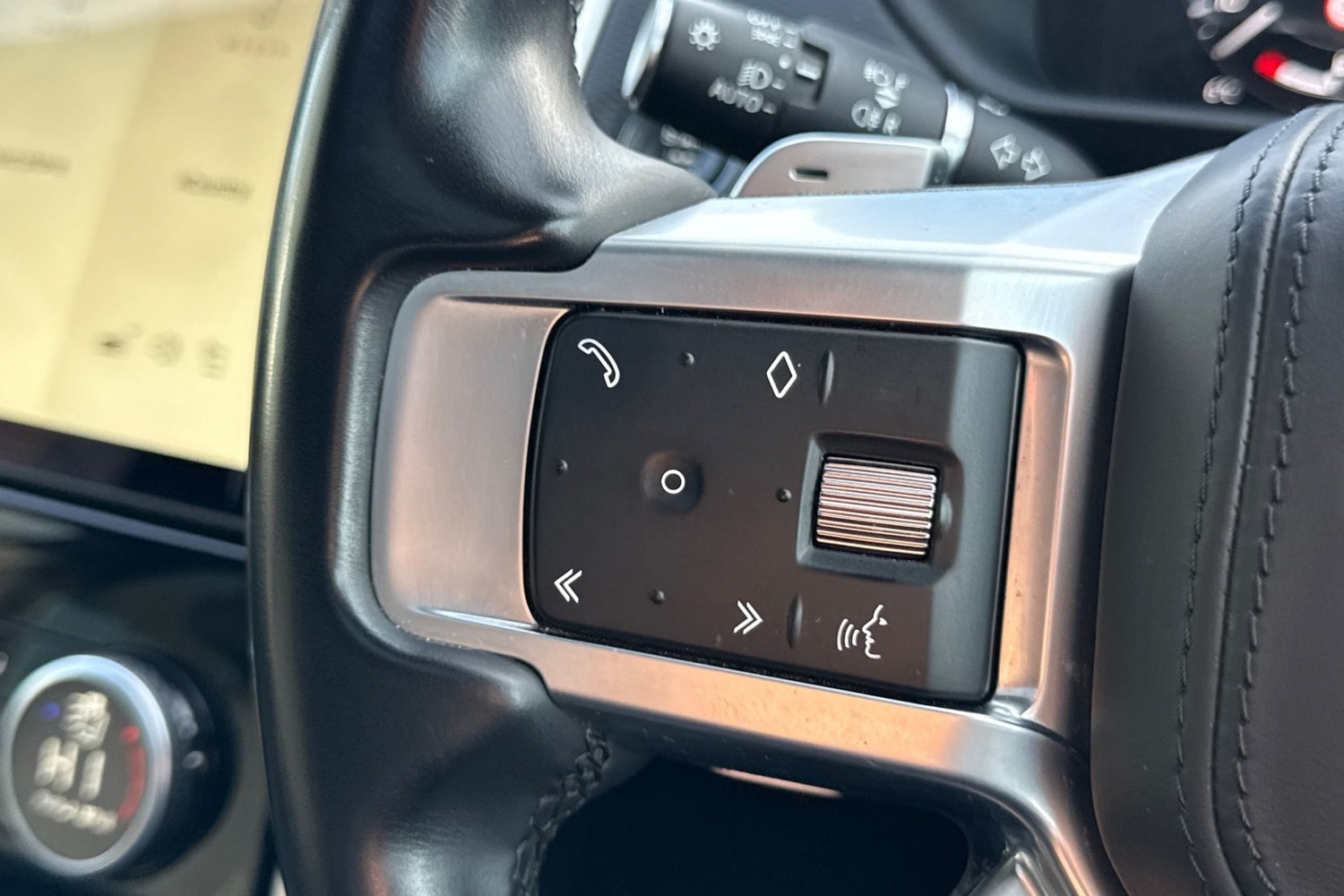 Used Land Rover Discovery 2023 for sale - 76961575: Photo 35