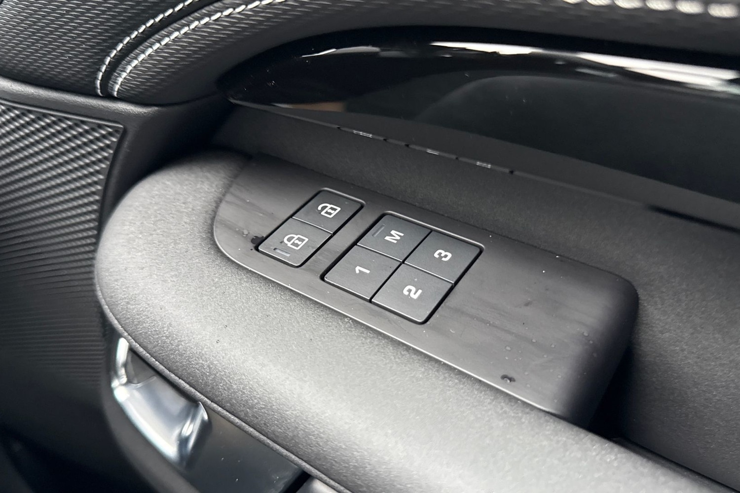 Used Land Rover Discovery 2026 for sale - 77520315: Photo 25