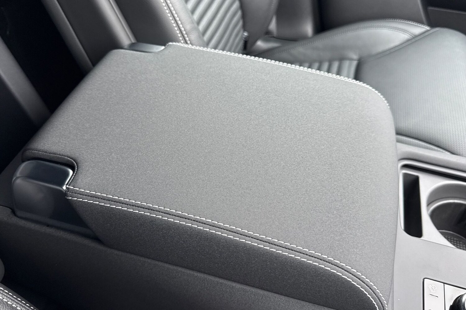 Used Land Rover Discovery 2026 for sale - 77520315: Photo 47