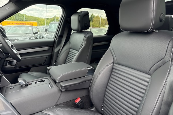 Used Land Rover Discovery 2025 for sale - 75787744: Photo 11