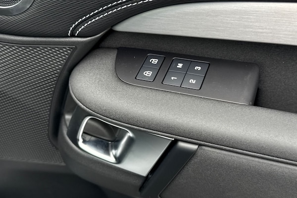Used Land Rover Discovery 2025 for sale - 75787744: Photo 25