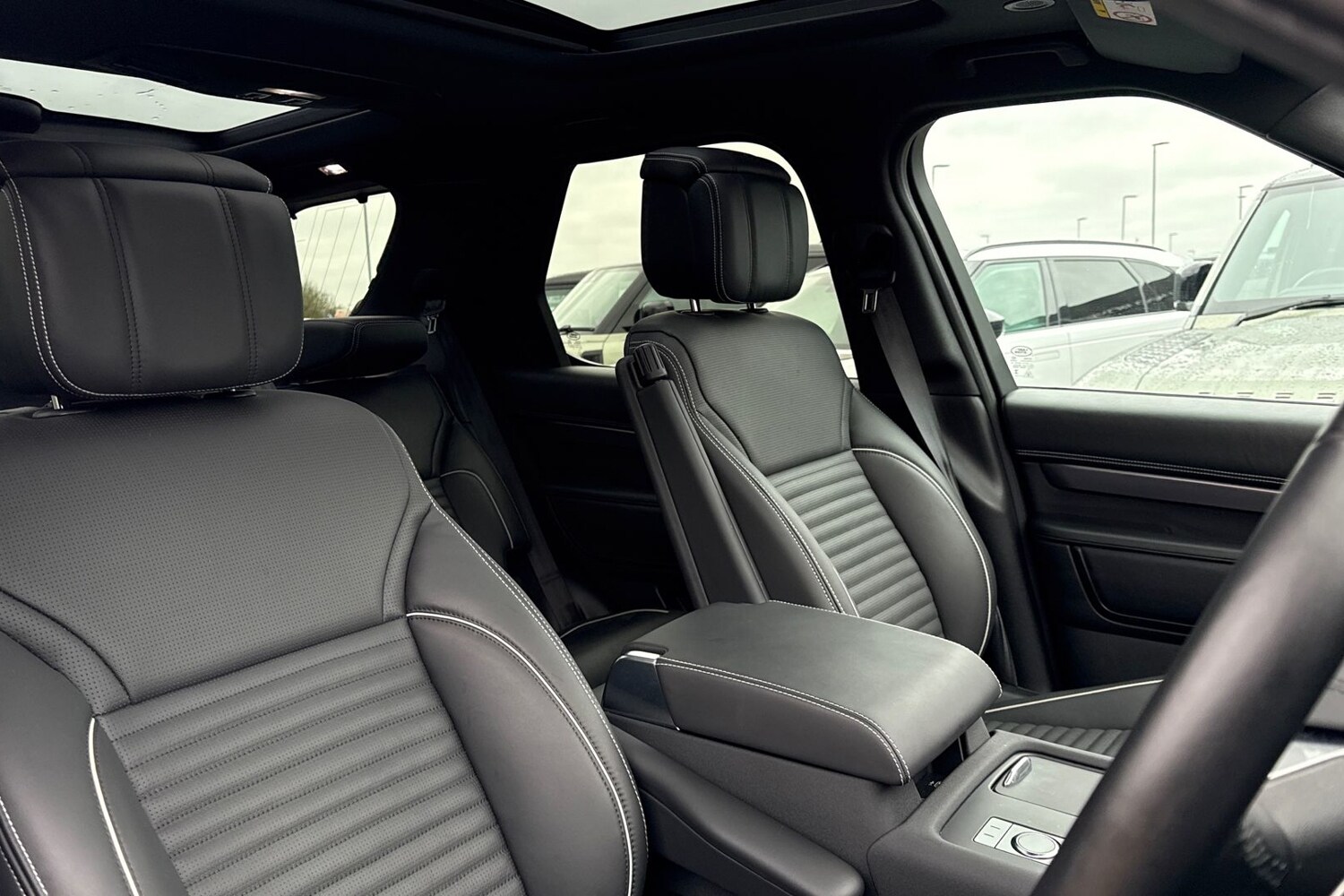 Used Land Rover Discovery 2024 for sale - 77451065: Photo 22