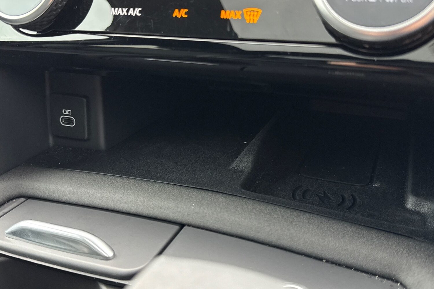 Used Land Rover Discovery 2024 for sale - 77451065: Photo 50