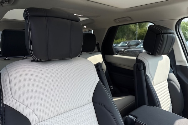 Used Land Rover Discovery 2025 for sale - 75785810: Photo 10