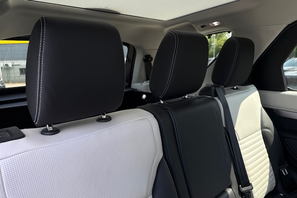 Used Land Rover Discovery 2025 for sale - 75785810: Photo 12