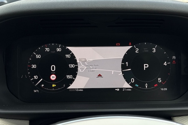 Used Land Rover Discovery 2025 for sale - 75785810: Photo 15