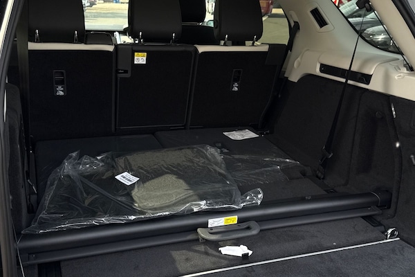 Used Land Rover Discovery 2025 for sale - 75785810: Photo 35