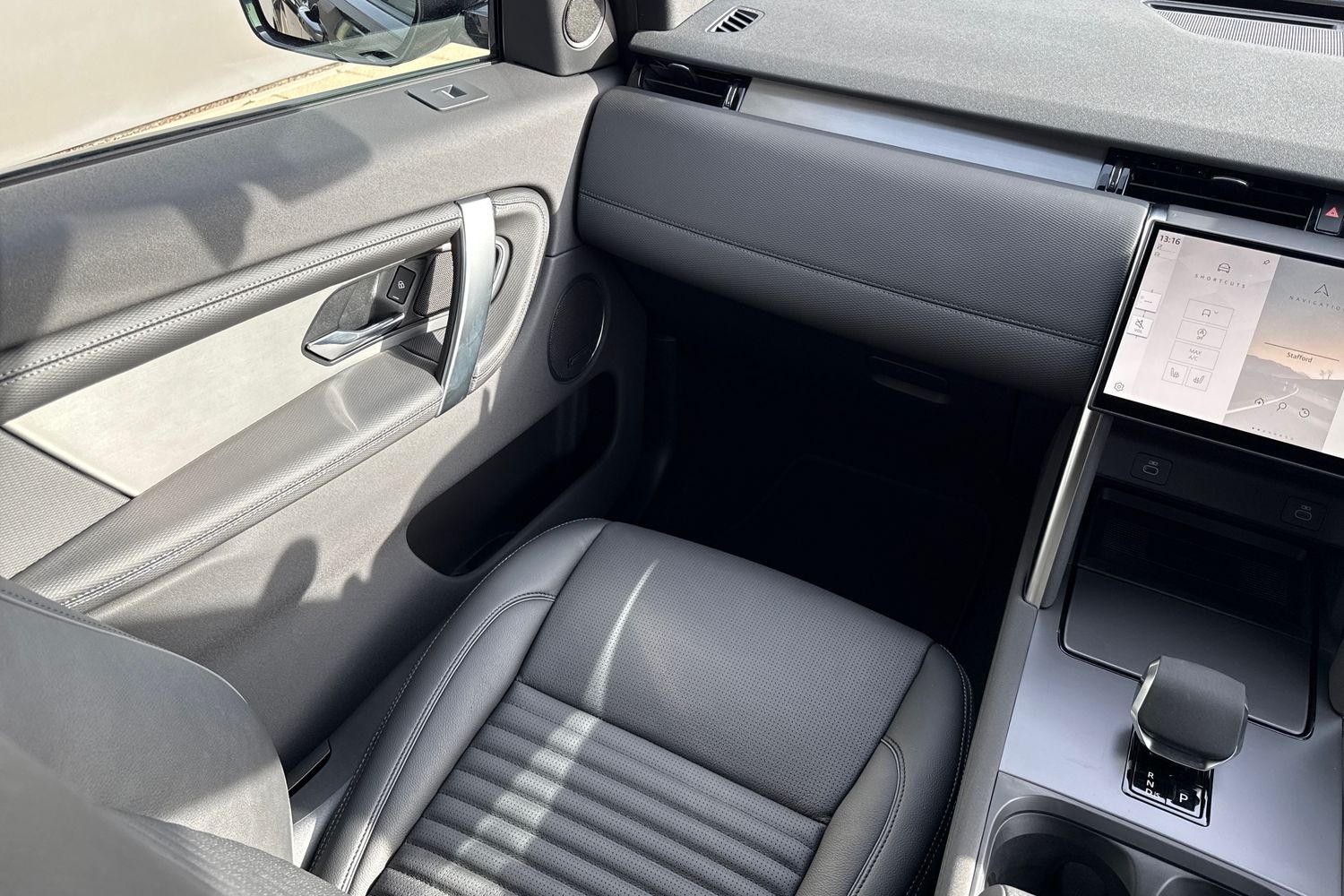 Used Land Rover Discovery Sport 2025 for sale - 76364656: Photo 37