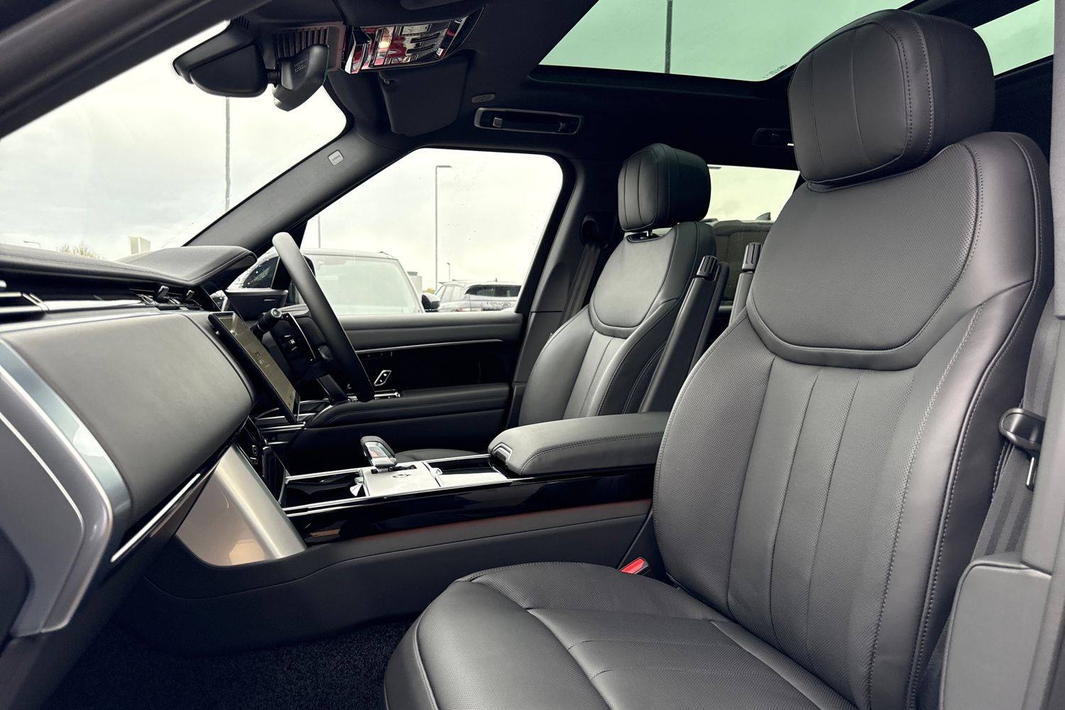 Used Land Rover Range Rover 2025 for sale - 76416634: Photo 11