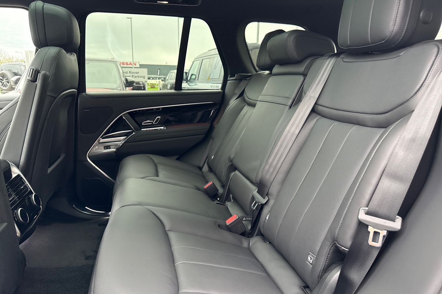 Used Land Rover Range Rover 2025 for sale - 76416634: Photo 13