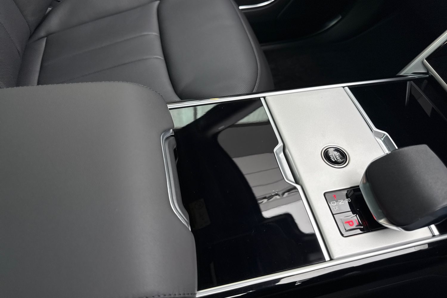 Used Land Rover Range Rover 2025 for sale - 76416634: Photo 50