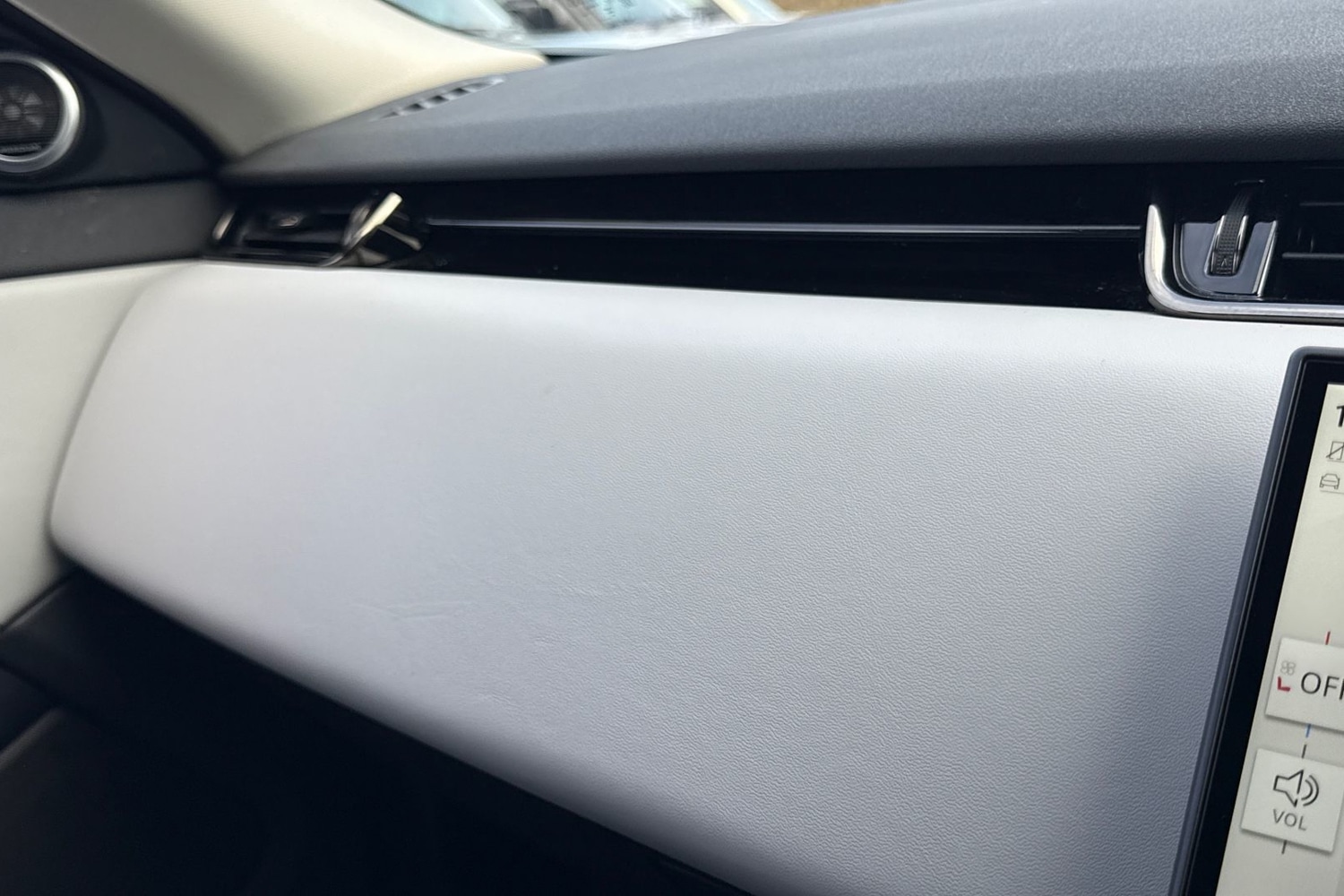 Used Land Rover Range Rover Evoque 2024 for sale - 77620485: Photo 47