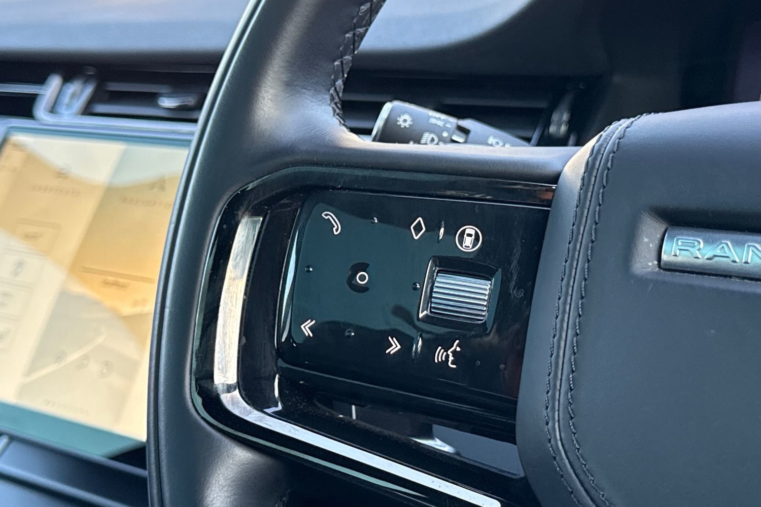 Used Land Rover Range Rover Evoque 2023 for sale - 76711772: Photo 34