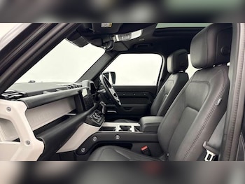 Used Land Rover Defender 110 2024 for sale - 78554683: Photo