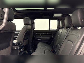 Used Land Rover Defender 110 2024 for sale - 78554683: Photo