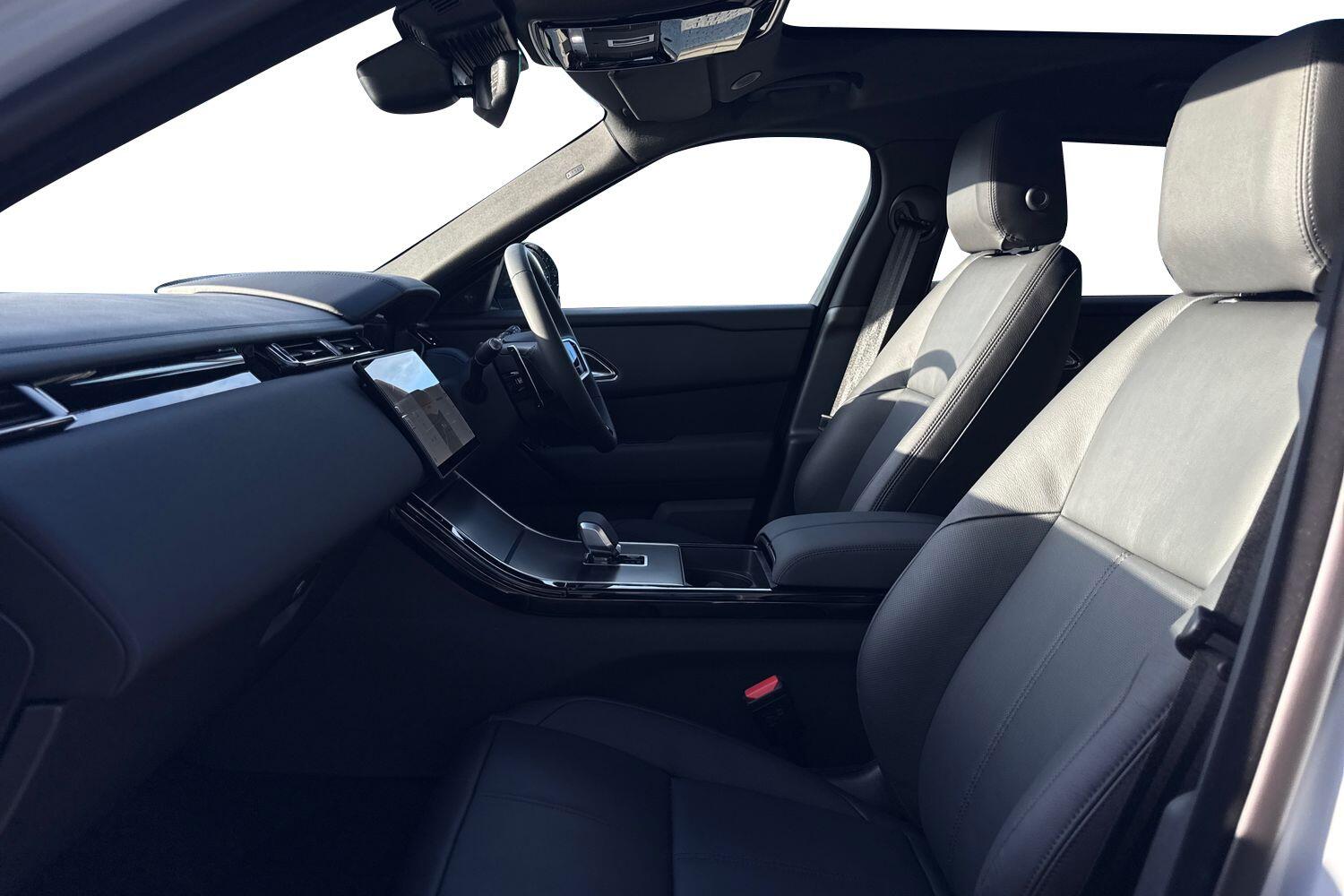 Used Land Rover Range Rover Velar 2025 for sale - 76416625: Photo 3