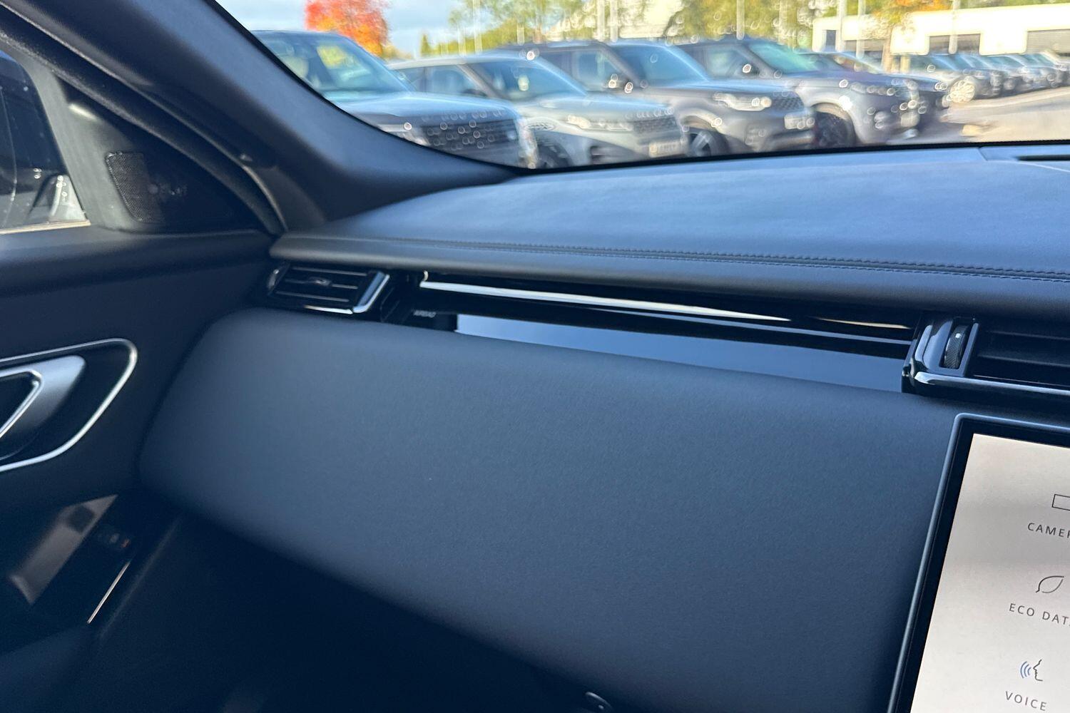 Used Land Rover Range Rover Velar 2025 for sale - 76416625: Photo 54