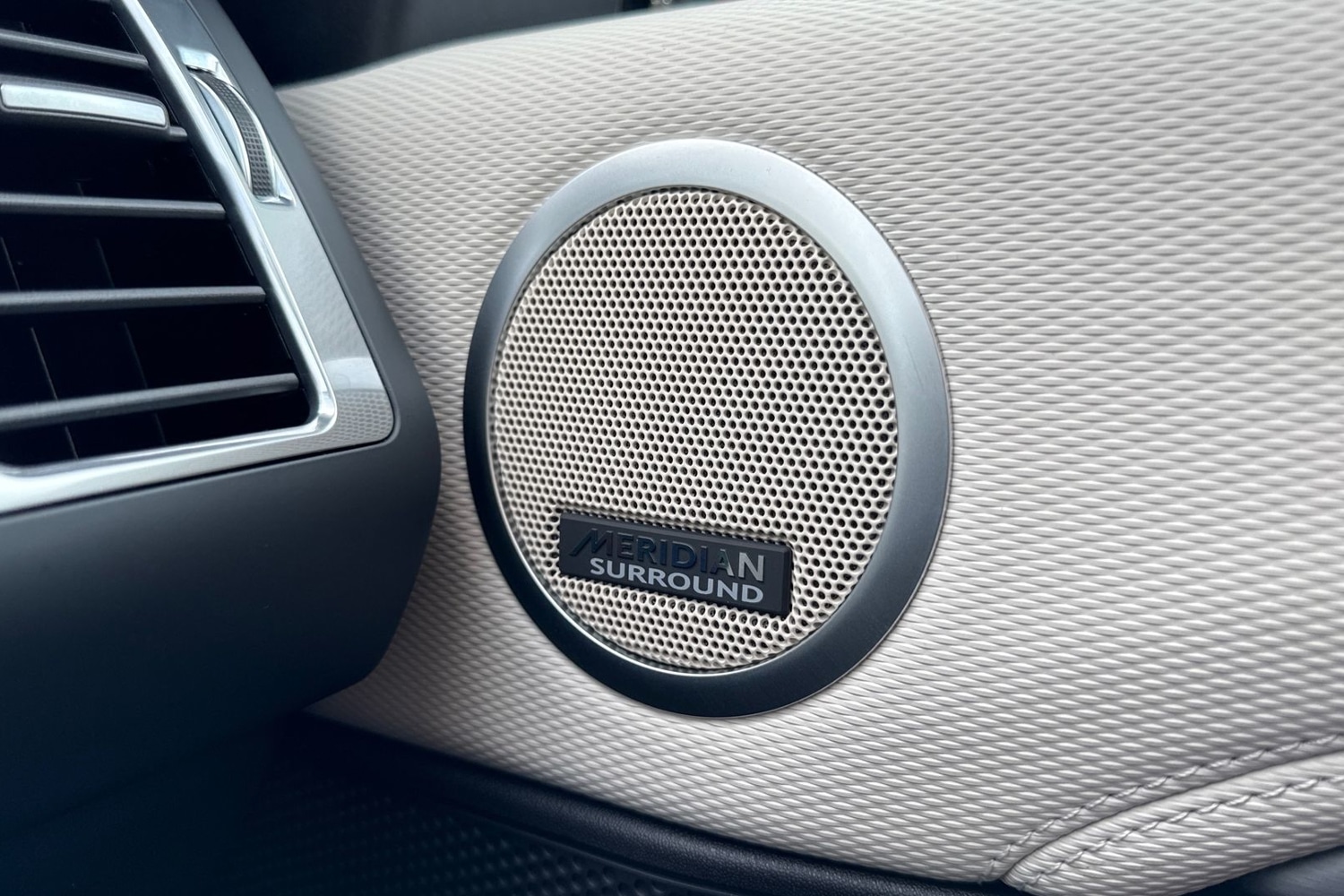 Used Land Rover Discovery 2025 for sale - 76902562: Photo 25