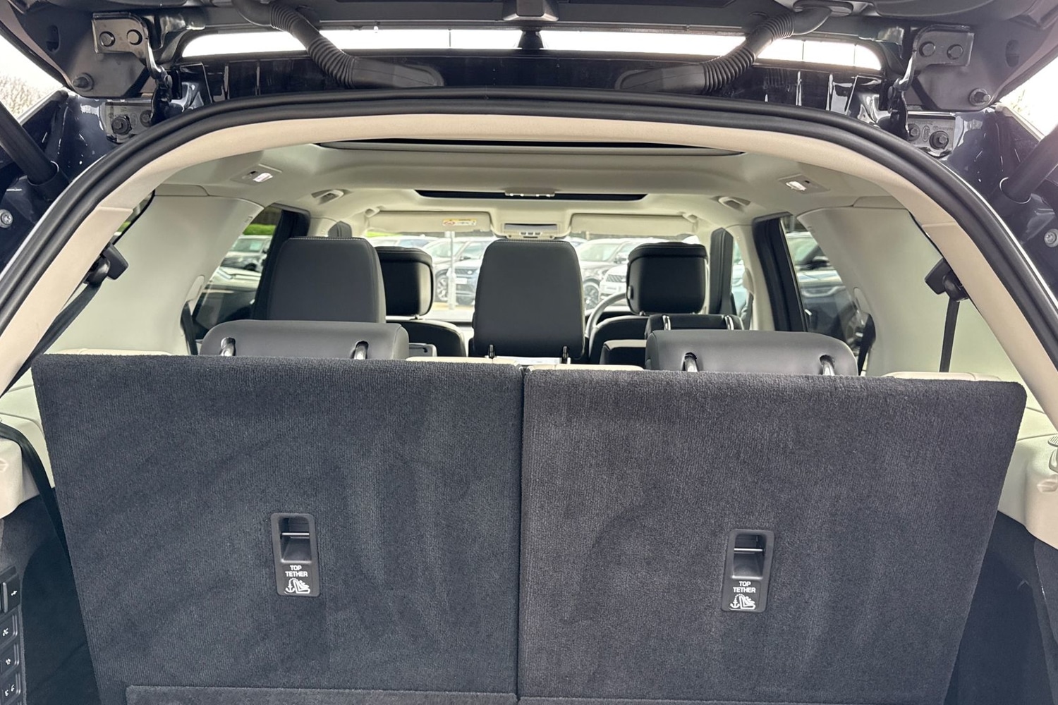 Used Land Rover Discovery 2025 for sale - 76902562: Photo 30