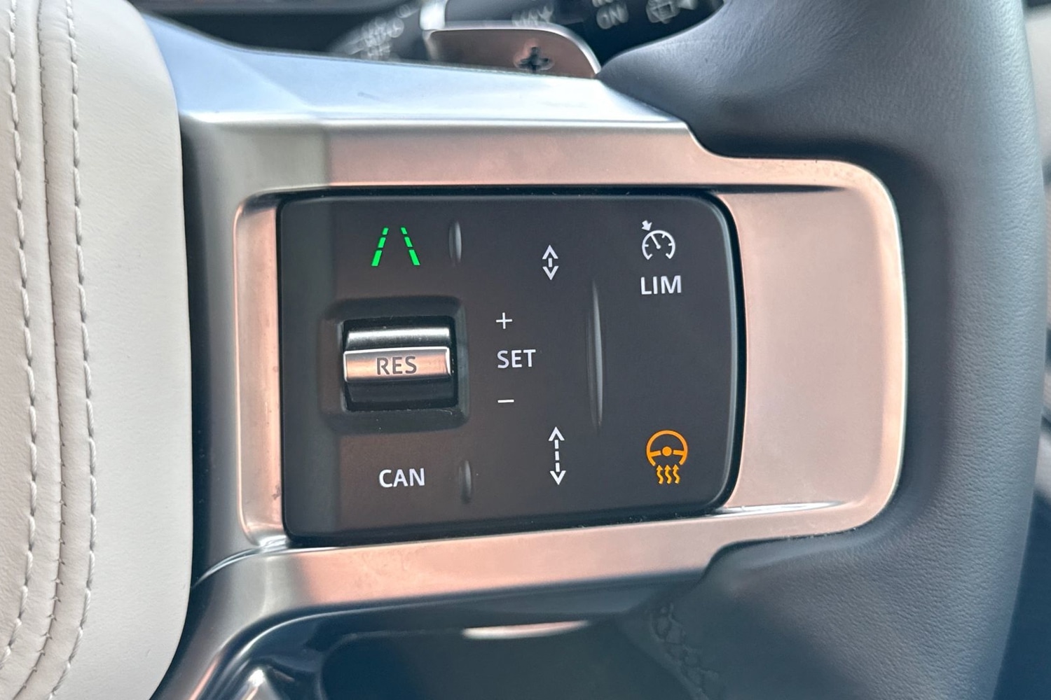 Used Land Rover Discovery 2025 for sale - 76902562: Photo 33