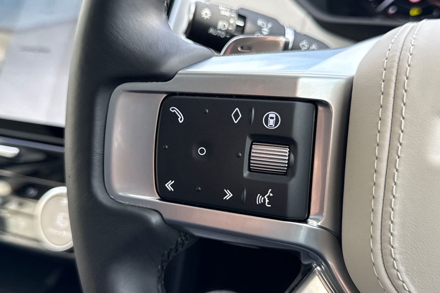 Used Land Rover Discovery 2025 for sale - 76902562: Photo 34